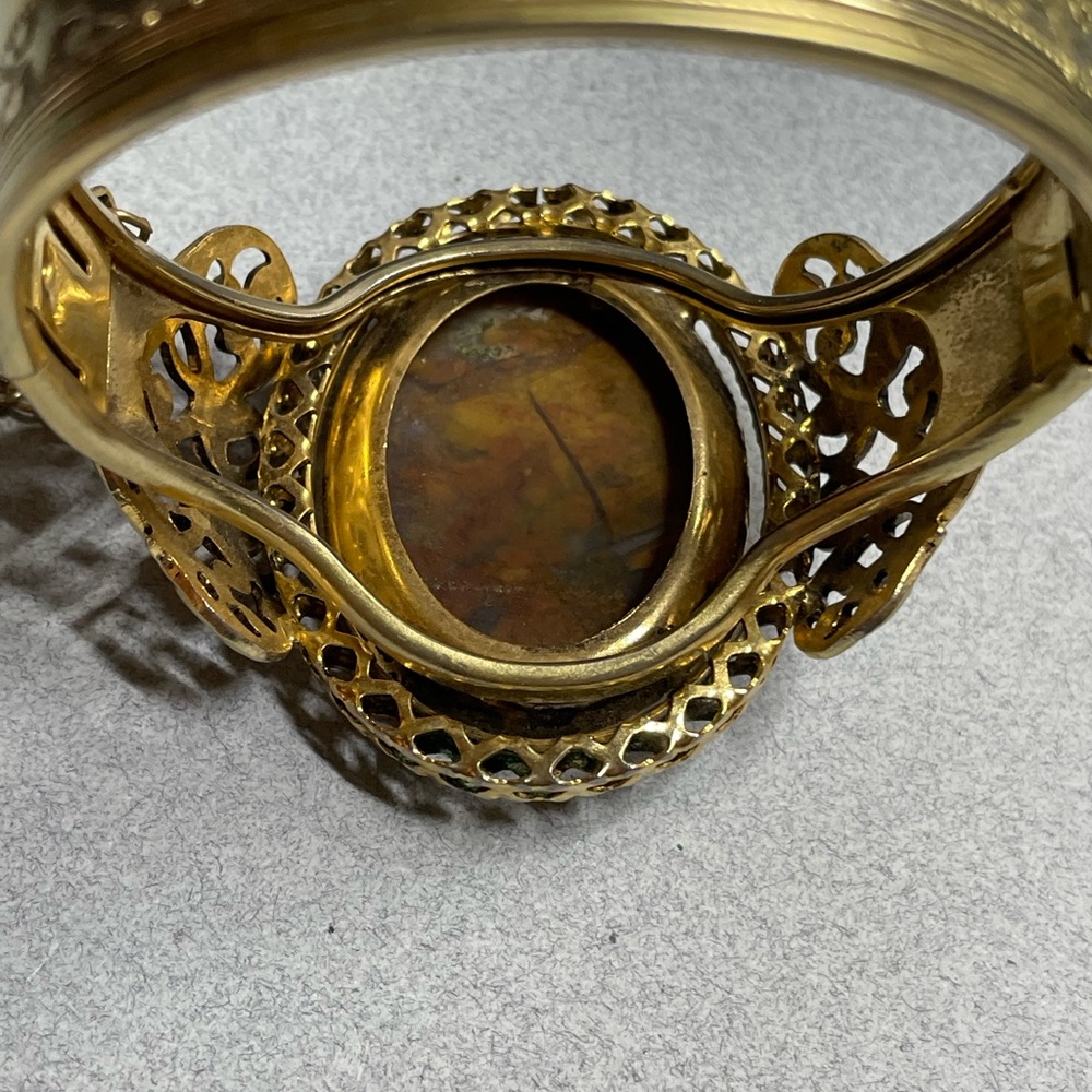 Vintage 40mm Agate Locking Cuff Bracelet  Safety Chain Victorian Look Brass Sz 7 - Picture 5 of 11